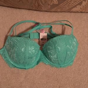 NWT Victoria’s Secret Pink Bra